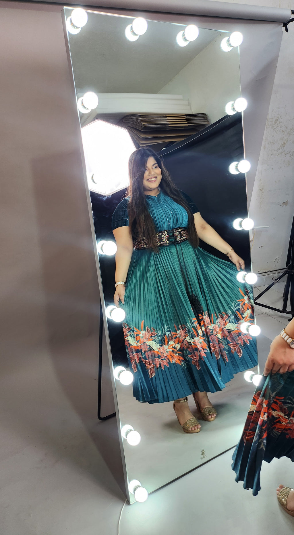 THE MAKEUP STYLER MIRROR | Makeup Mirror with Lights