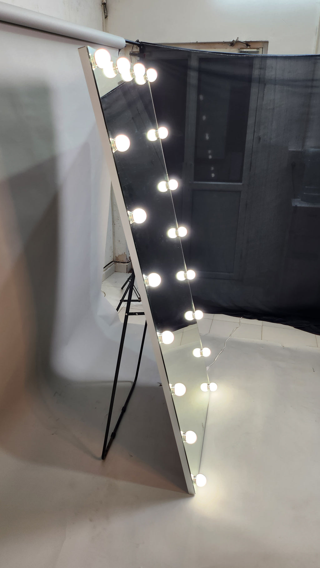 THE MAKEUP STYLER MIRROR | Makeup Mirror with Lights