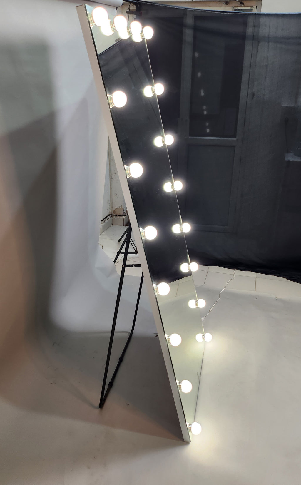THE MAKEUP STYLER MIRROR | Makeup Mirror with Lights