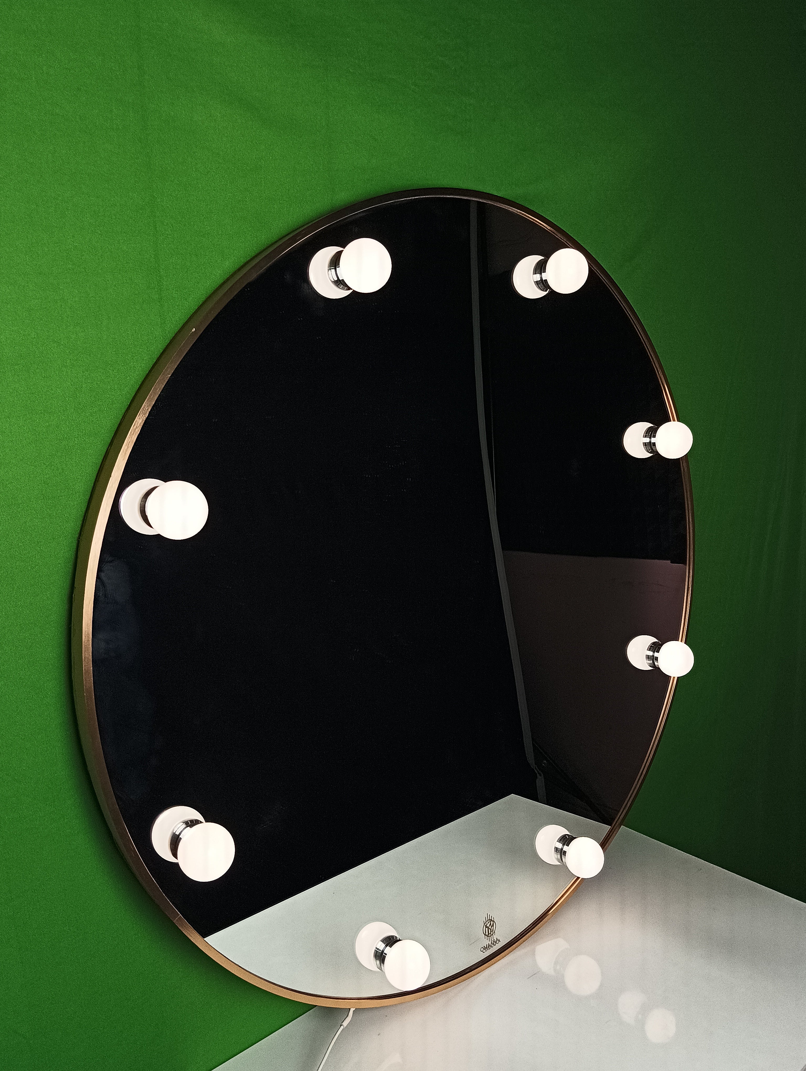 The Makeup Halo | Makeup Vanity with Light