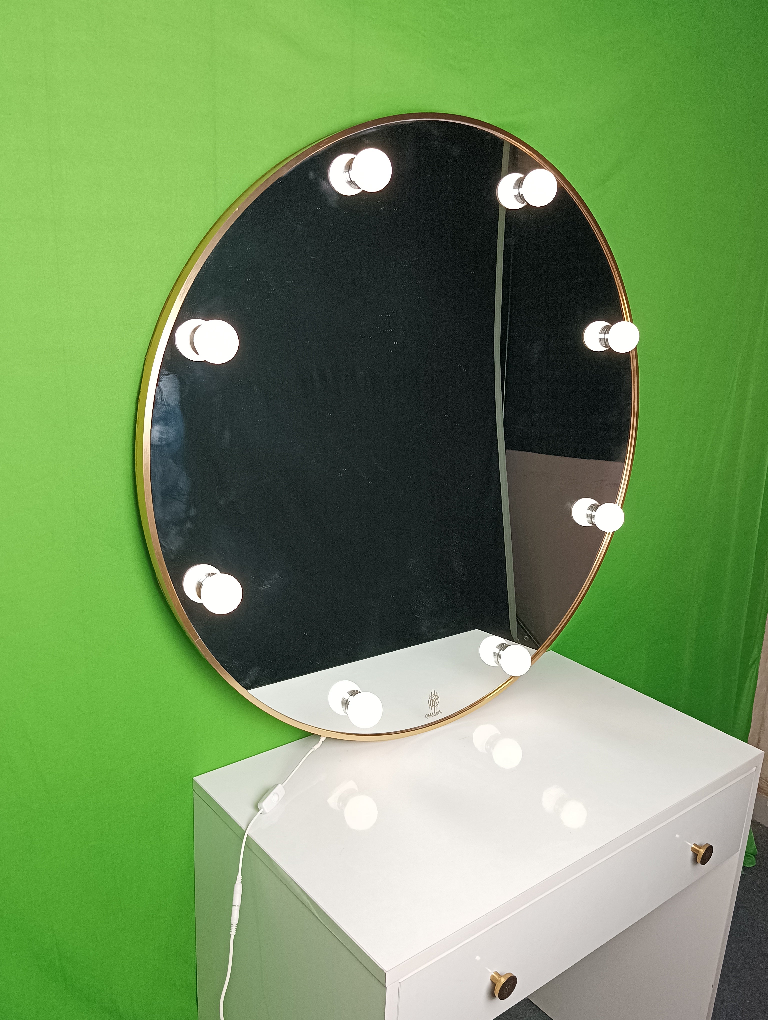 The Makeup Halo | Makeup Vanity with Light