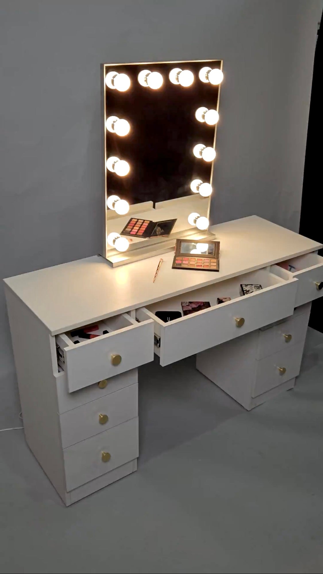 The Makeup Enclave Vanity | Makeup Vanity Dressing Table