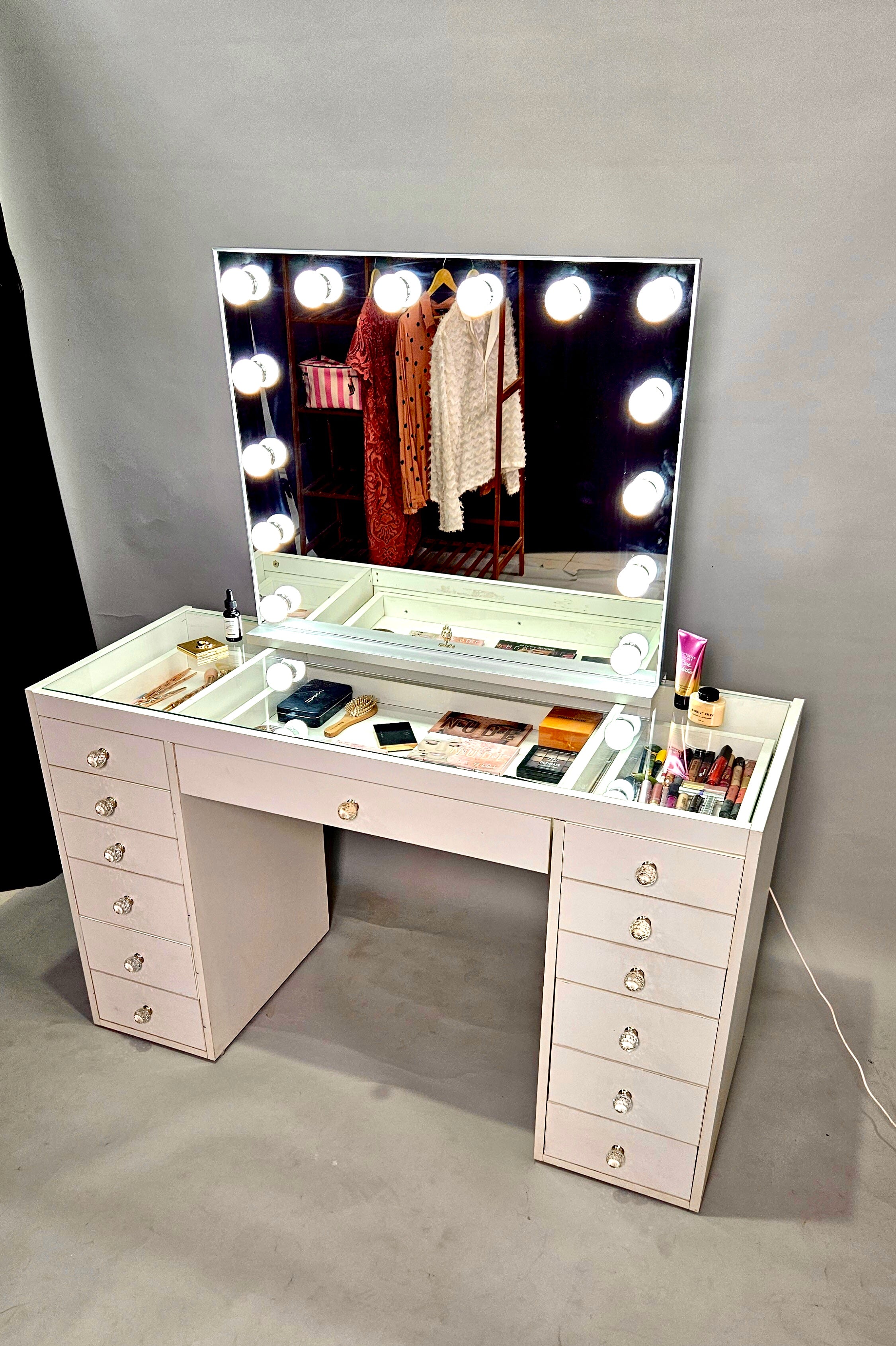 The Makeup Star Vanity | Makeup Vanity Dressing Table