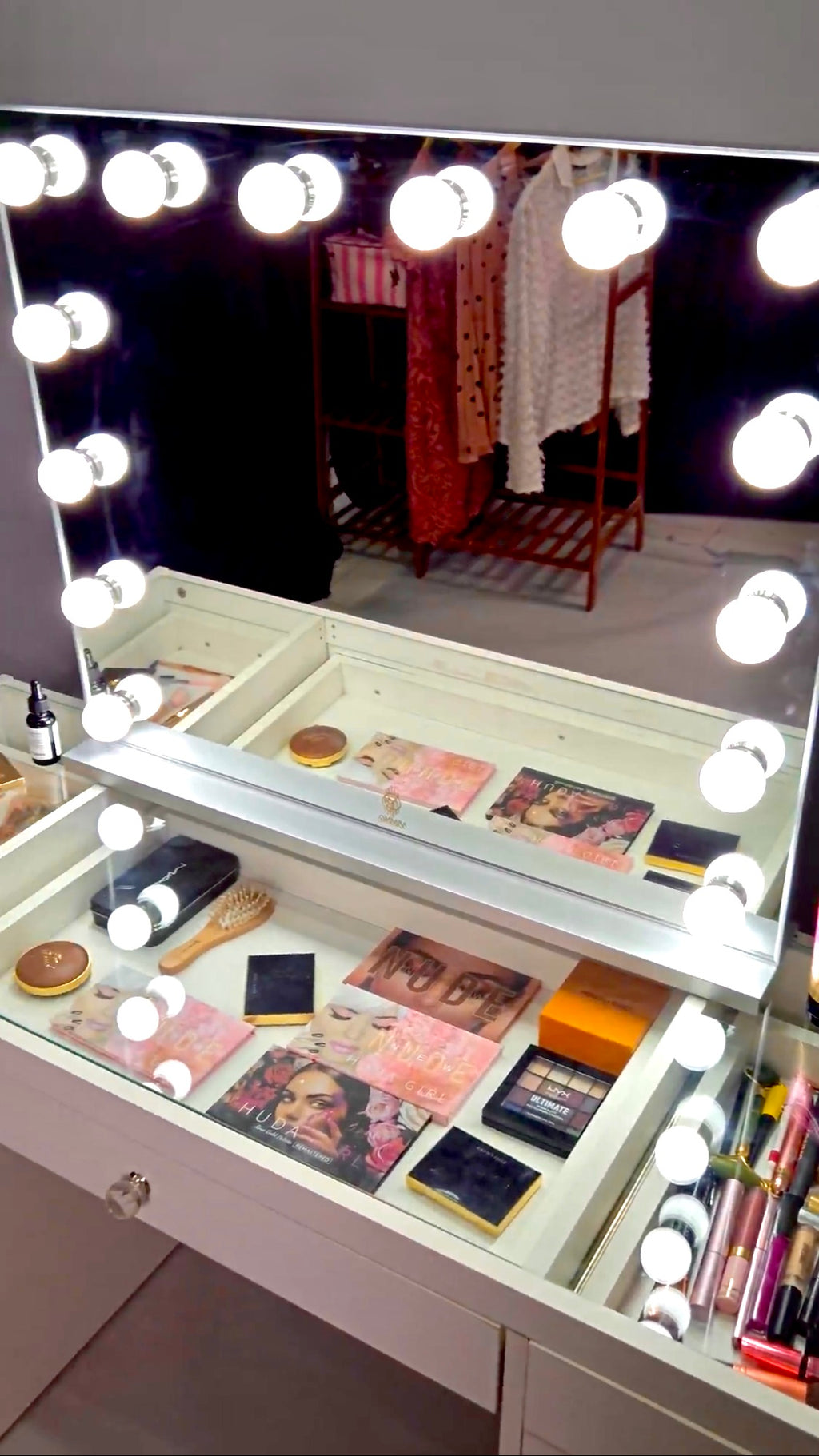 The Makeup Star Vanity | Makeup Vanity Dressing Table