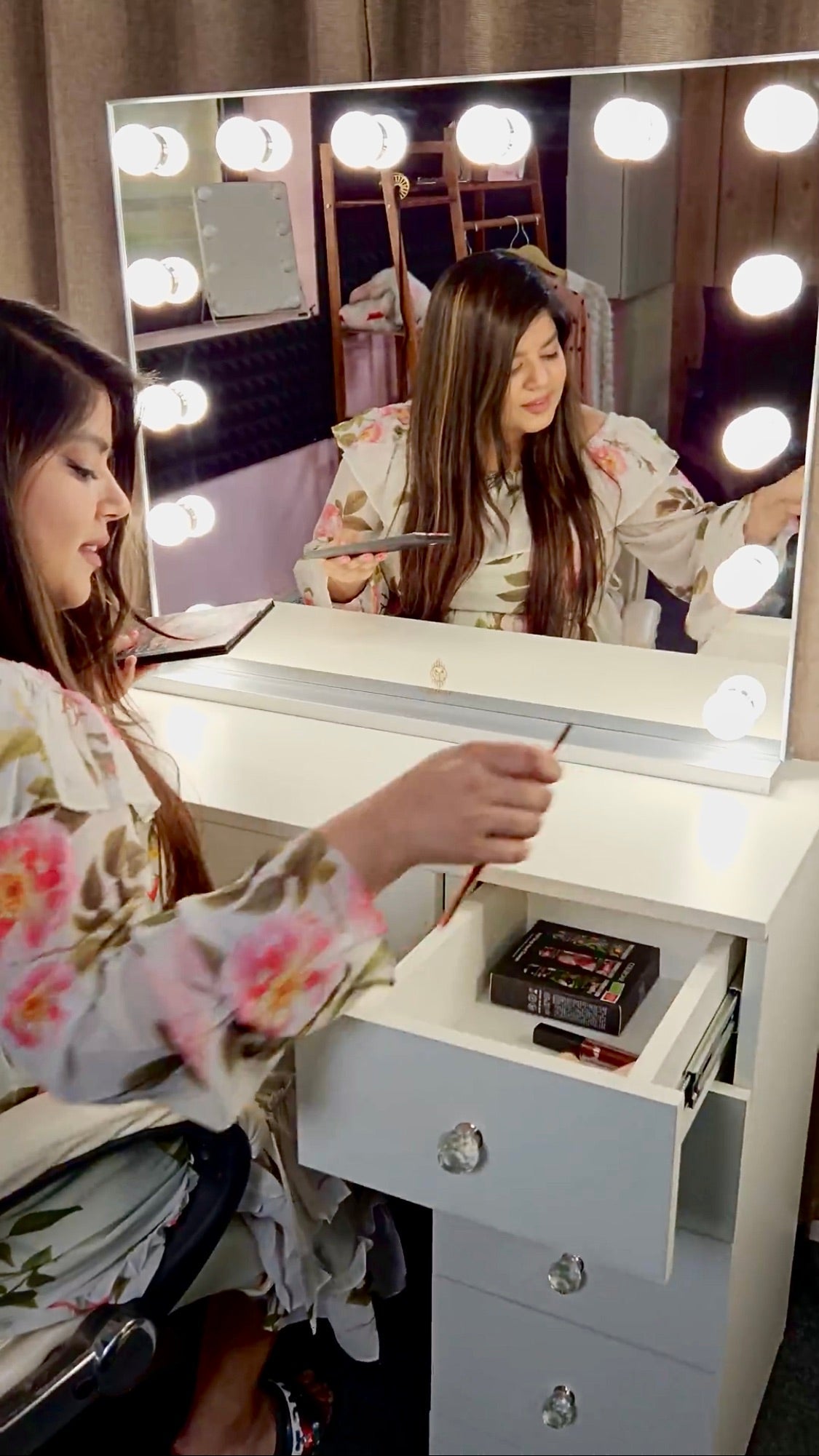 The Makeup Minka Vanity | Makeup Vanity Dressing Table