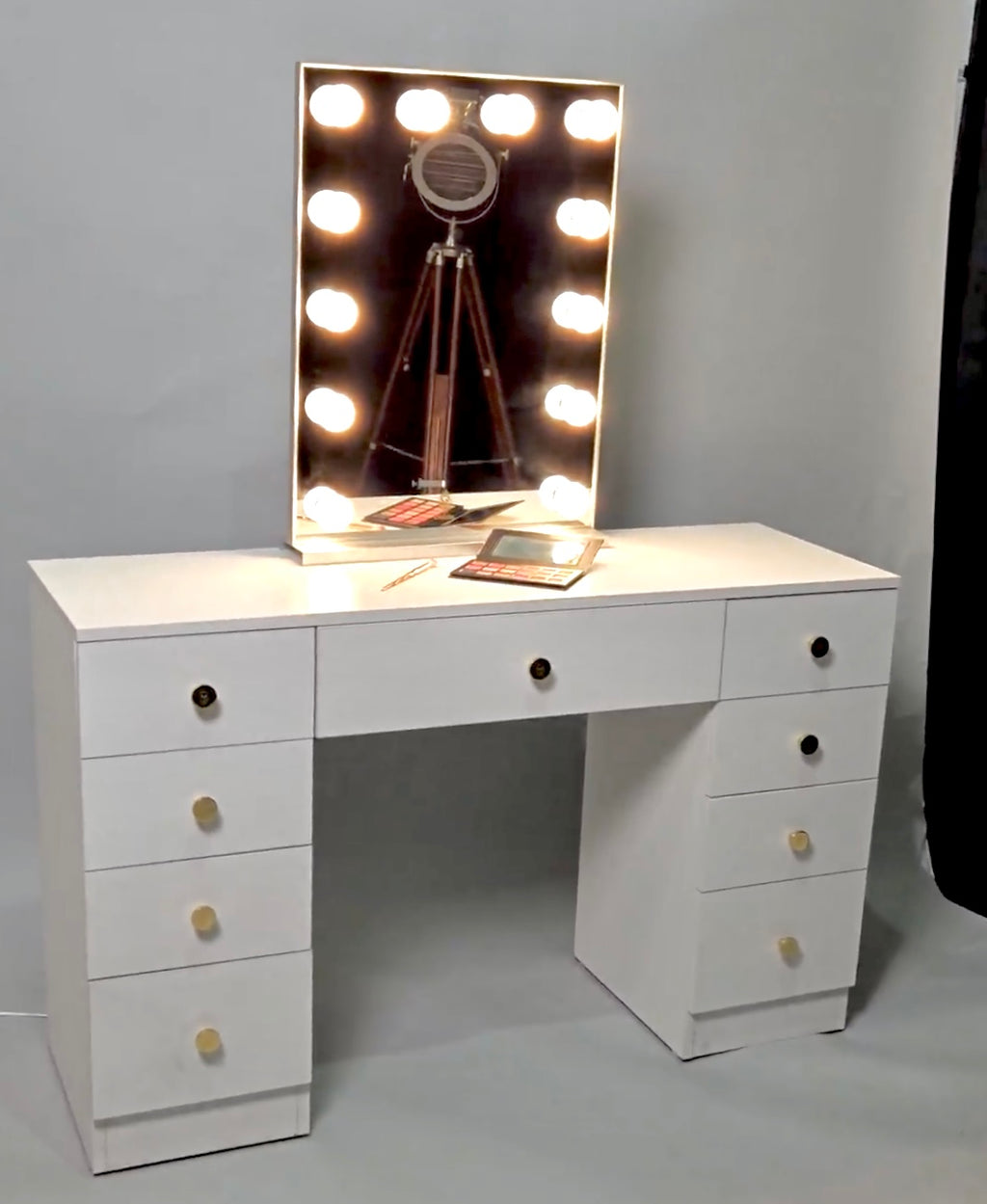 The Makeup Enclave Vanity | Makeup Vanity Dressing Table