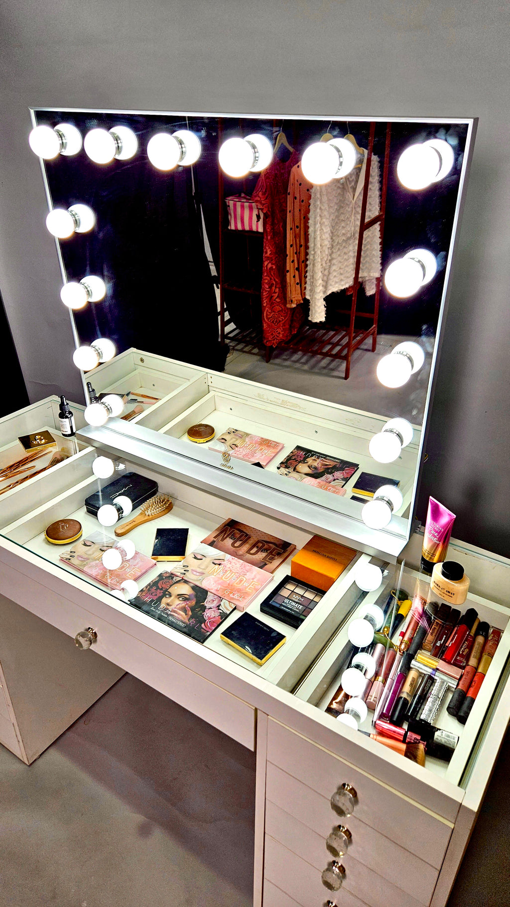 The Makeup Star Vanity | Makeup Vanity Dressing Table