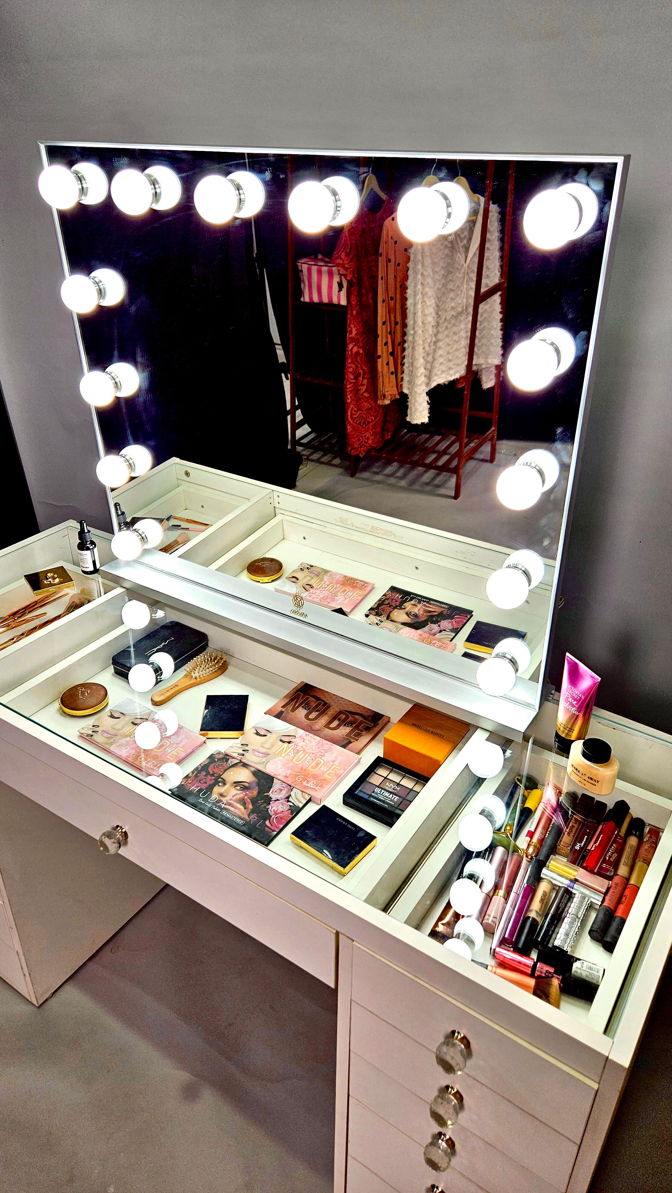The Makeup Star Vanity | Makeup Vanity Dressing Table