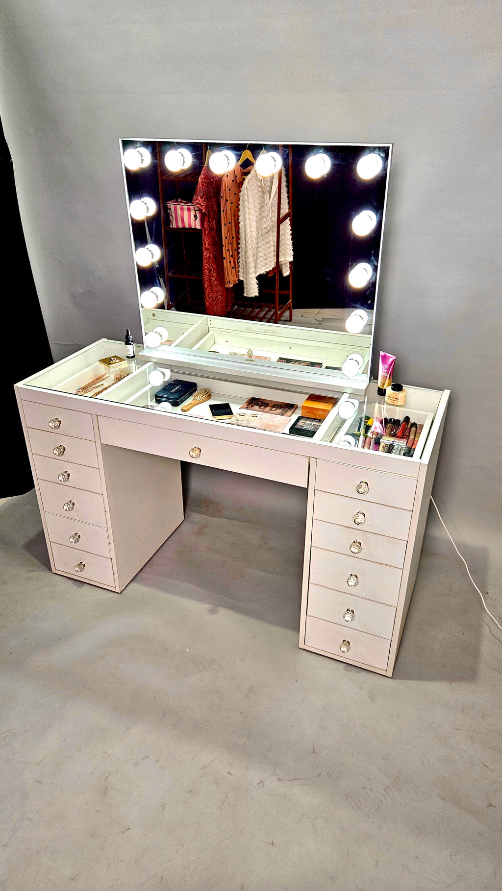 The Makeup Star Vanity | Makeup Vanity Dressing Table