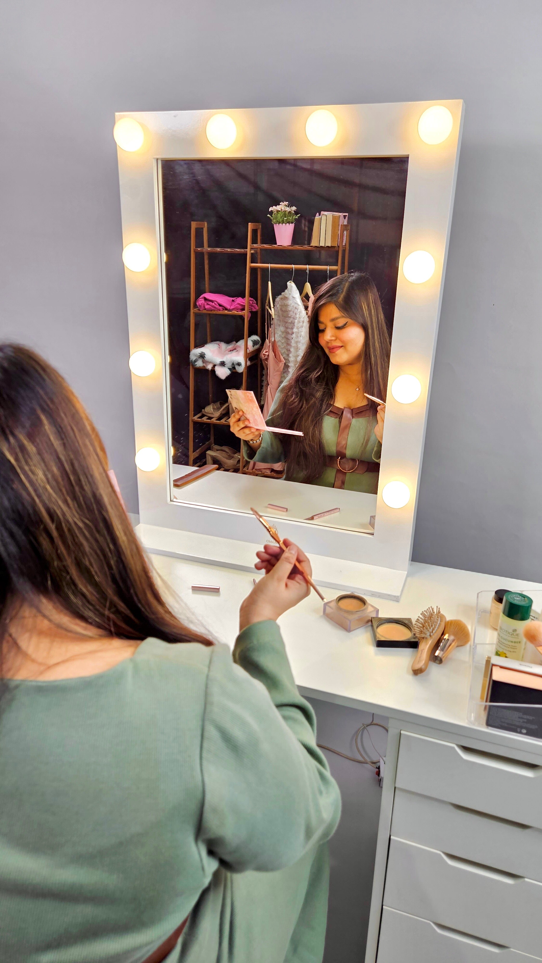 The Makeup Palette | Makeup Vanity Dressing Table