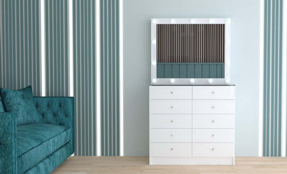 THE MAKEUP BOAT | MAKEUP VANITY WITH LED LIGHTS - Omaara