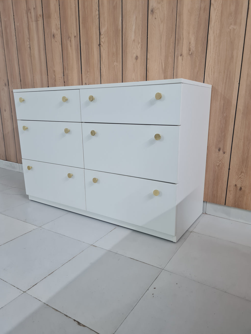 THE WIFEY CHESTER - Omaara