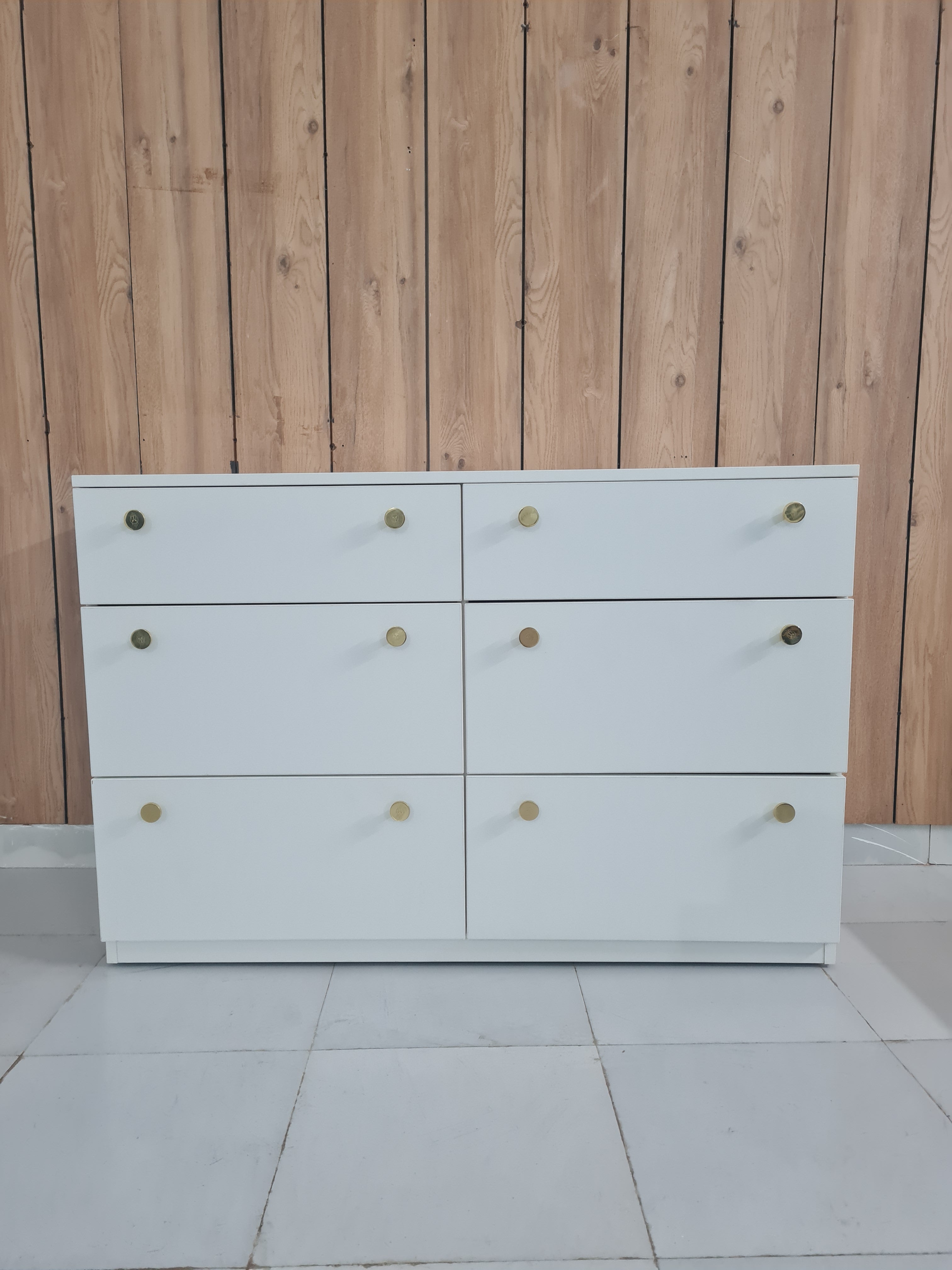 THE WIFEY CHESTER - Omaara