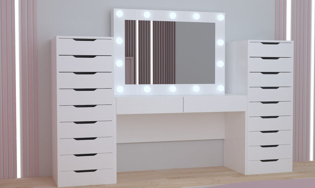 THE MAKEUP CASTLE | MAKEUP VANITY WITH LED LIGHTS - Omaara