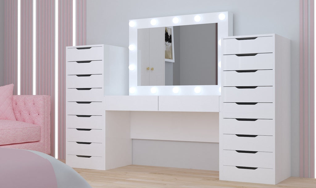 THE MAKEUP CASTLE | MAKEUP VANITY WITH LED LIGHTS - Omaara