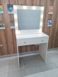 THE MAKEUP FREAK | MAKEUP VANITY WITH LED LIGHTS - Omaara