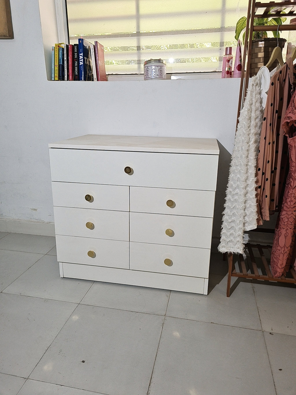 THE PRINCESS TREASURY - Omaara