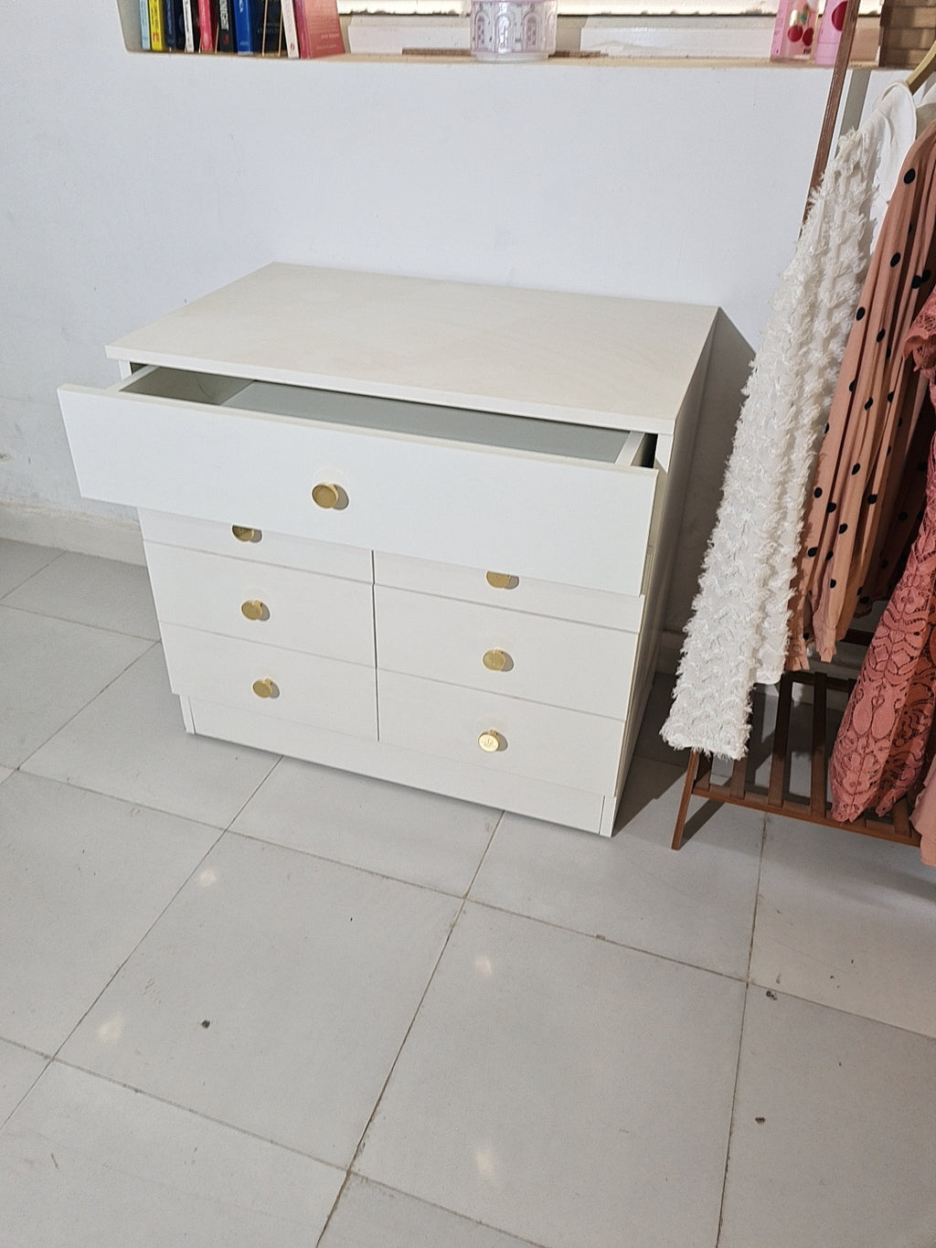 THE PRINCESS TREASURY - Omaara