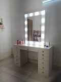 THE MAKEUP SUPERSTAR | MAKEUP VANITY WITH LED LIGHTS - Omaara