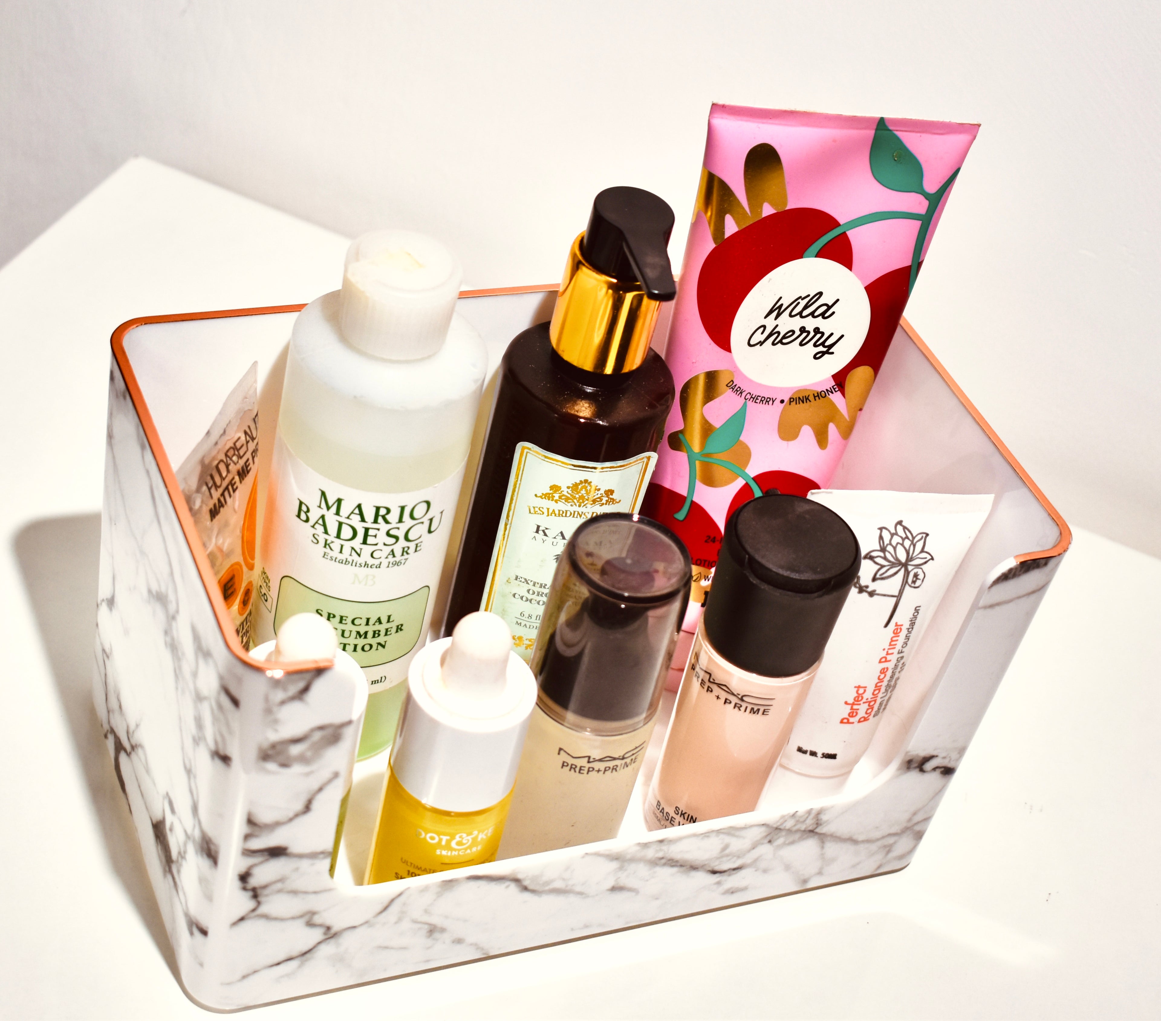 MARBLE SKIN CITY | MAKEUP ORGANISER - Omaara