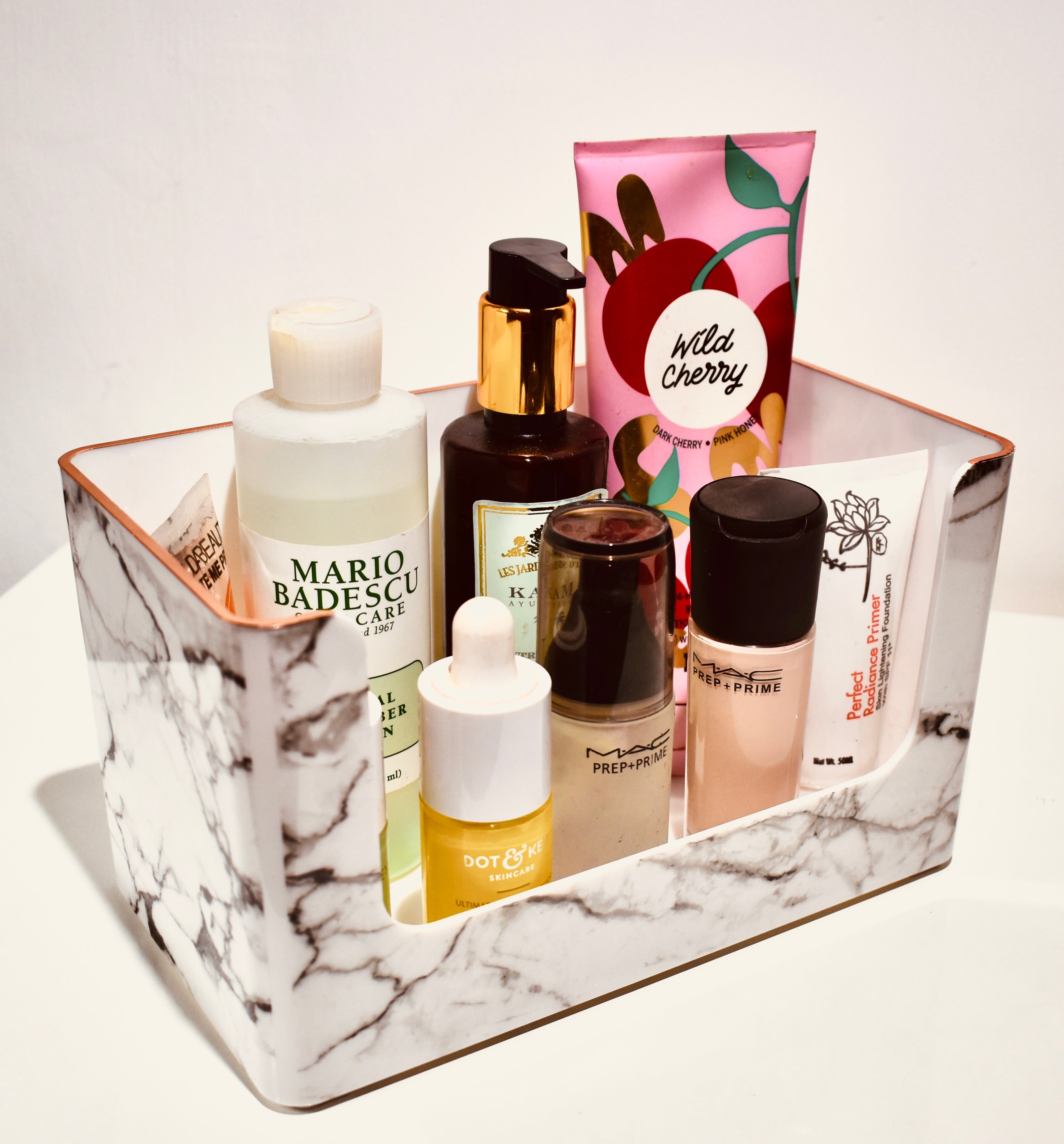 MARBLE SKIN CITY | MAKEUP ORGANISER - Omaara