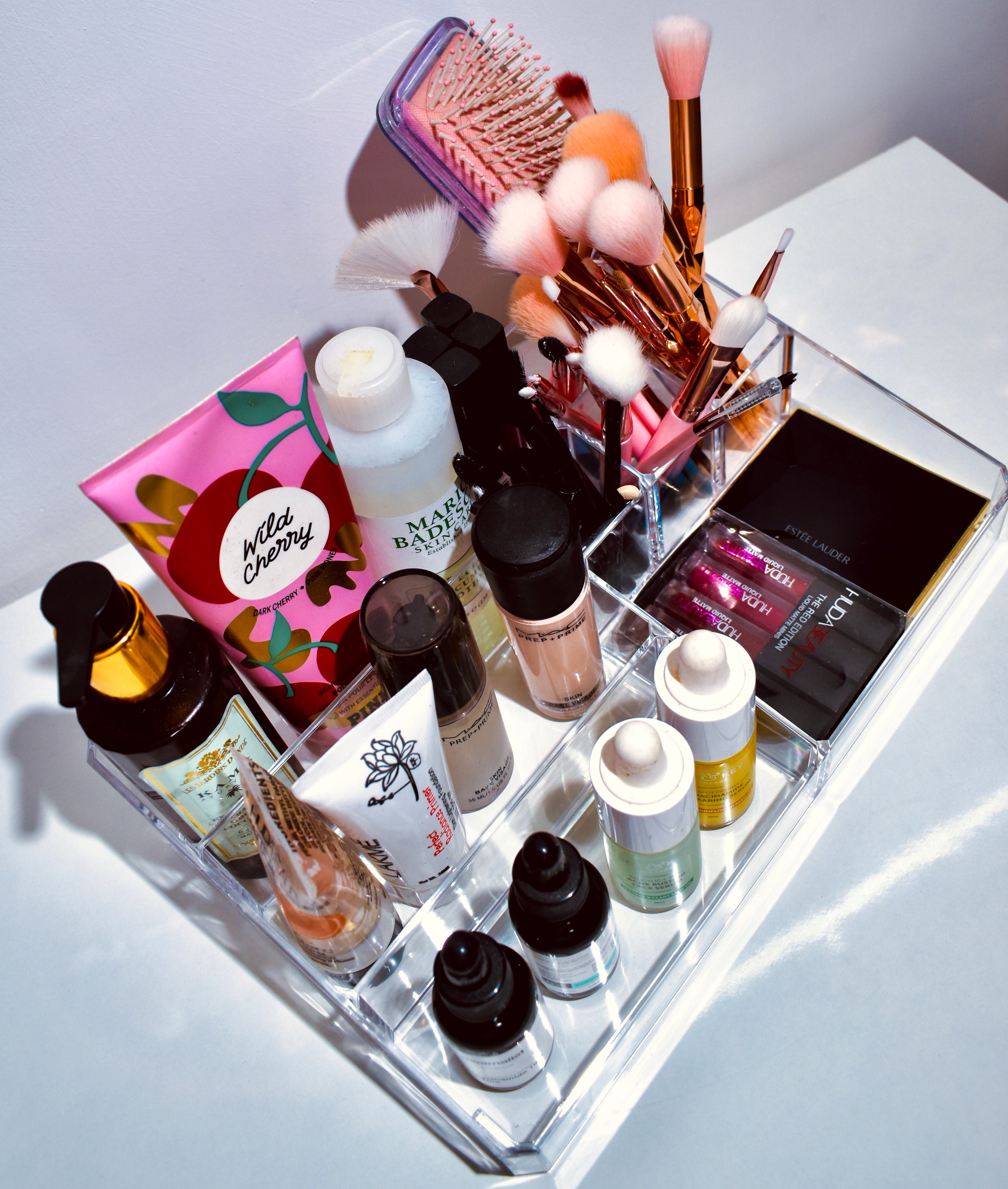 CLEAR SKIN CITY | MAKEUP ORGANISER - Omaara