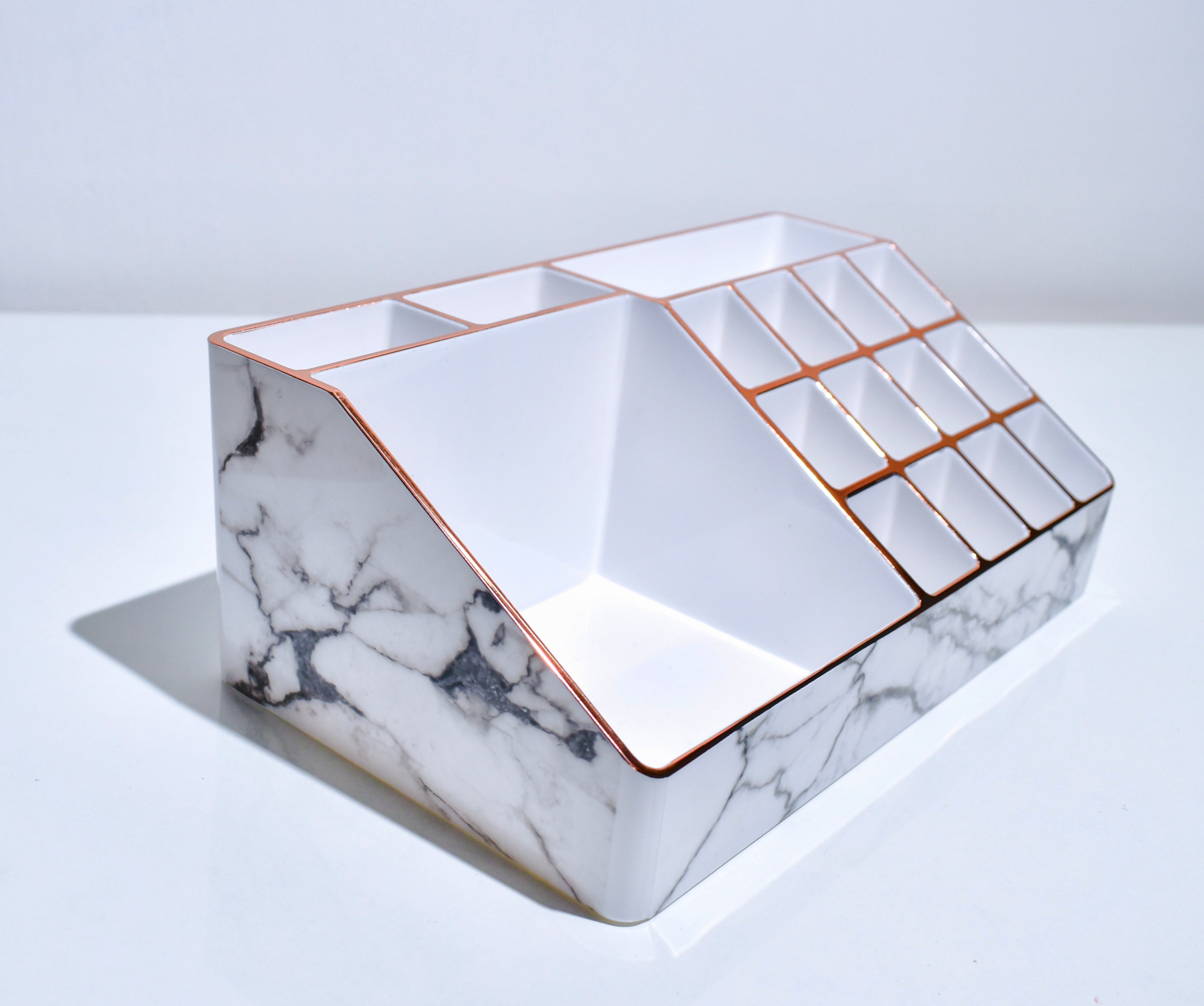 MARBLE MAKEUP TOWN | MAKEUP ORGANISER - Omaara