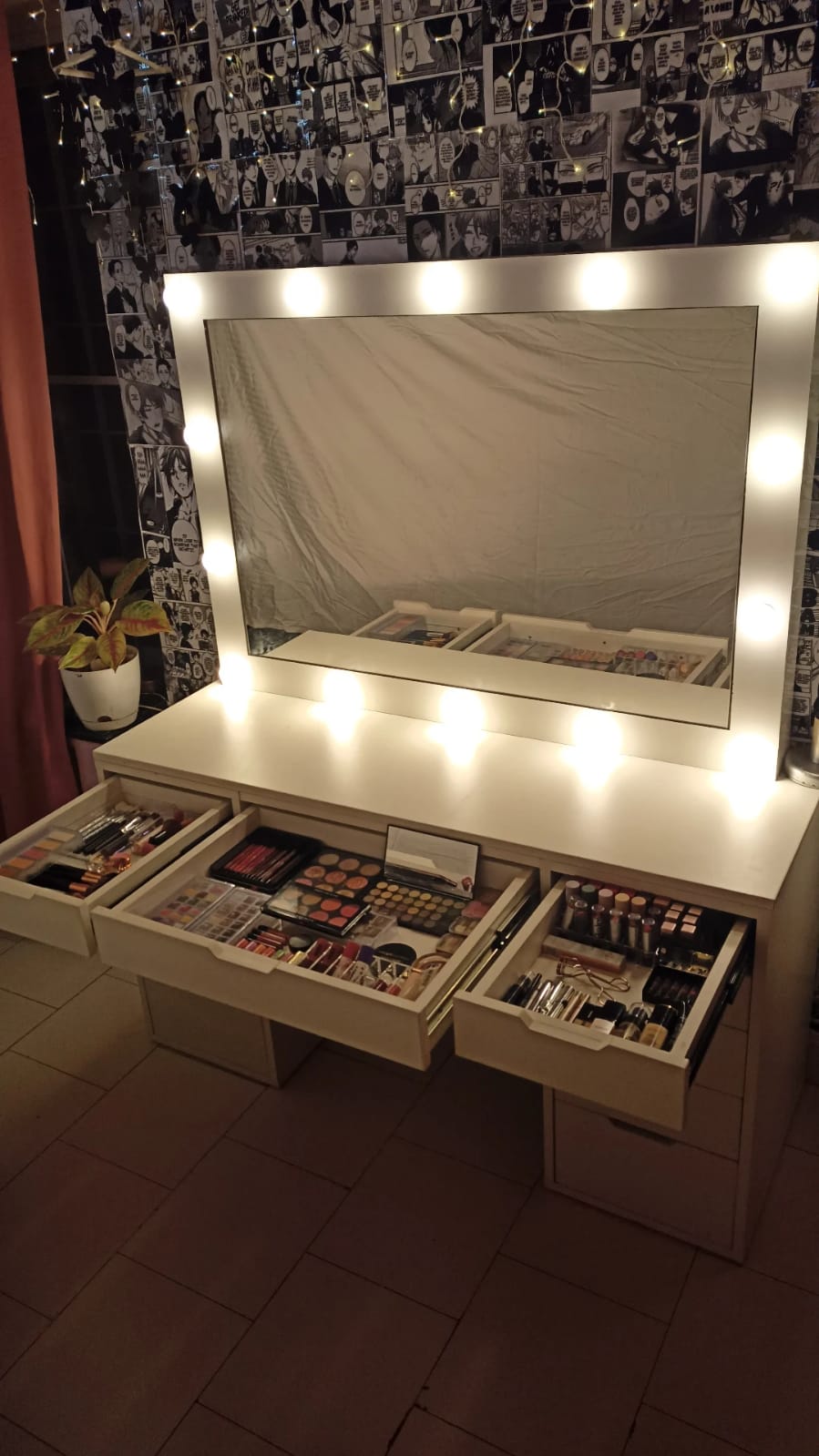 THE MAKEUP FAIRY | MAKEUP VANITY WITH LED LIGHTS - Omaara