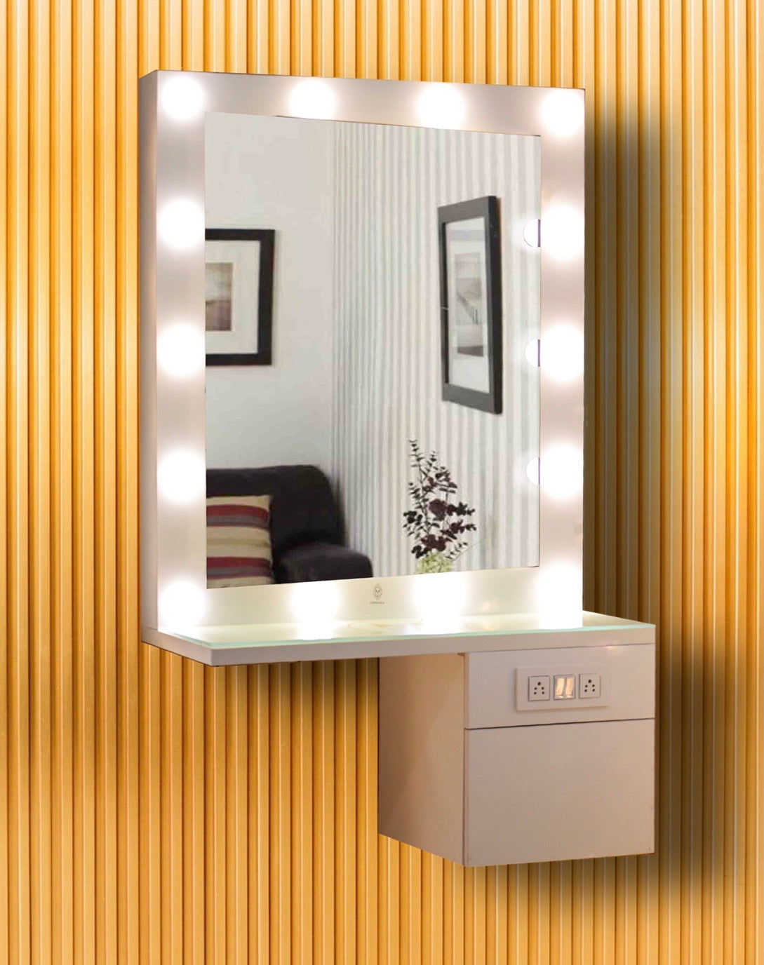 THE MAKEUP WIZARD | MAKEUP VANITY WITH LED LIGHTS - Omaara