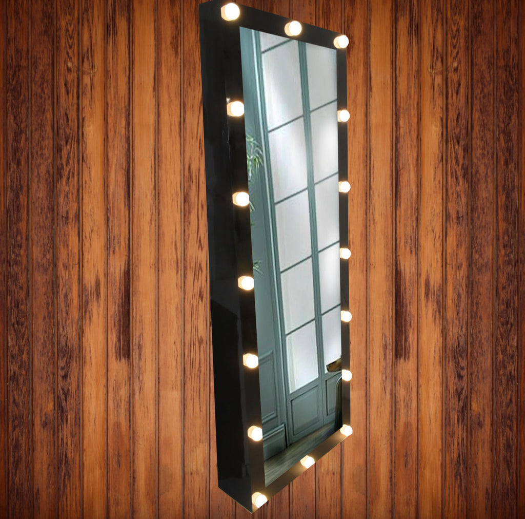 THE MAKEUP THUNDER | MAKEUP MIRROR WITH LED BULBS - Omaara