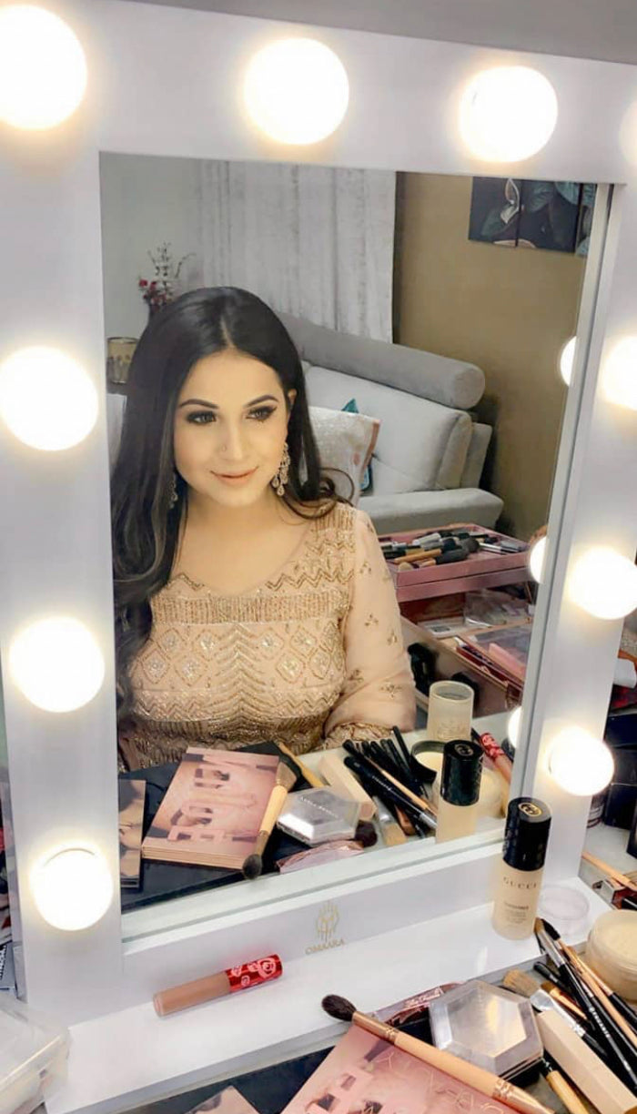 THE MAKEUP NINJA | HOLLYWOOD MIRROR WITH LED LIGHTS - Omaara