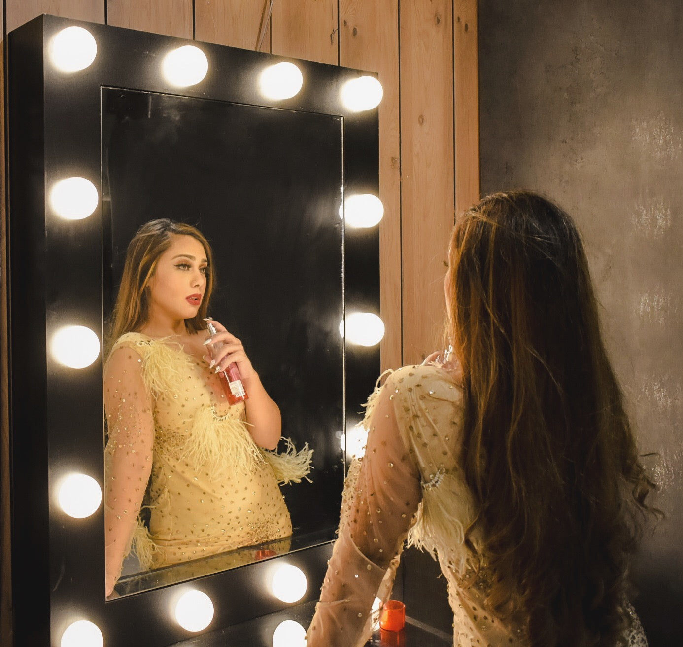 THE MAKEUP GENIE WITHOUT STORAGE | MAKEUP MIRROR WITH LIGHTS - Omaara