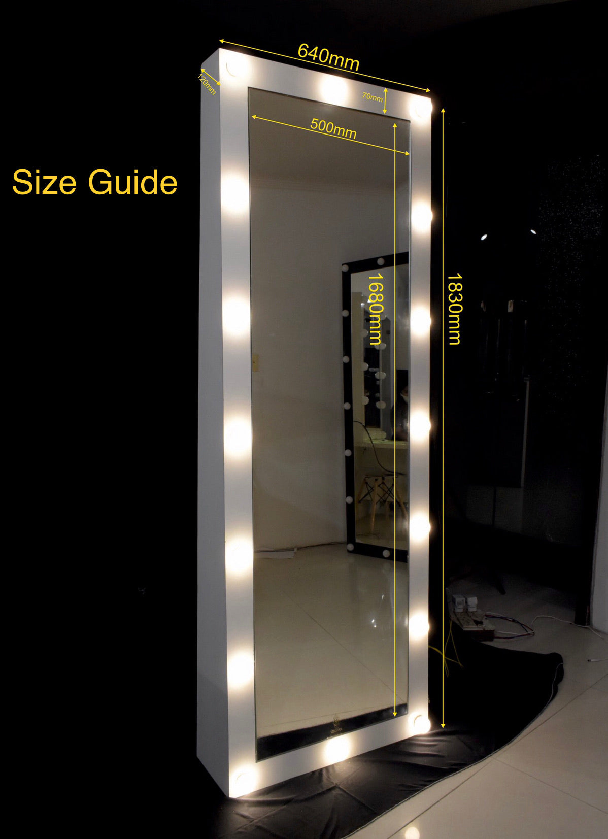 THE MAKEUP THUNDER | MAKEUP MIRROR WITH LED BULBS - Omaara