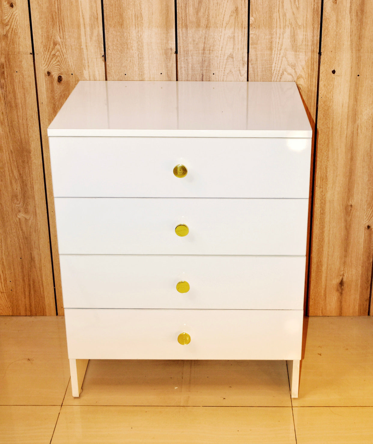 THE MAKEUP ADDICT ( Bedroom Drawers ) - Omaara