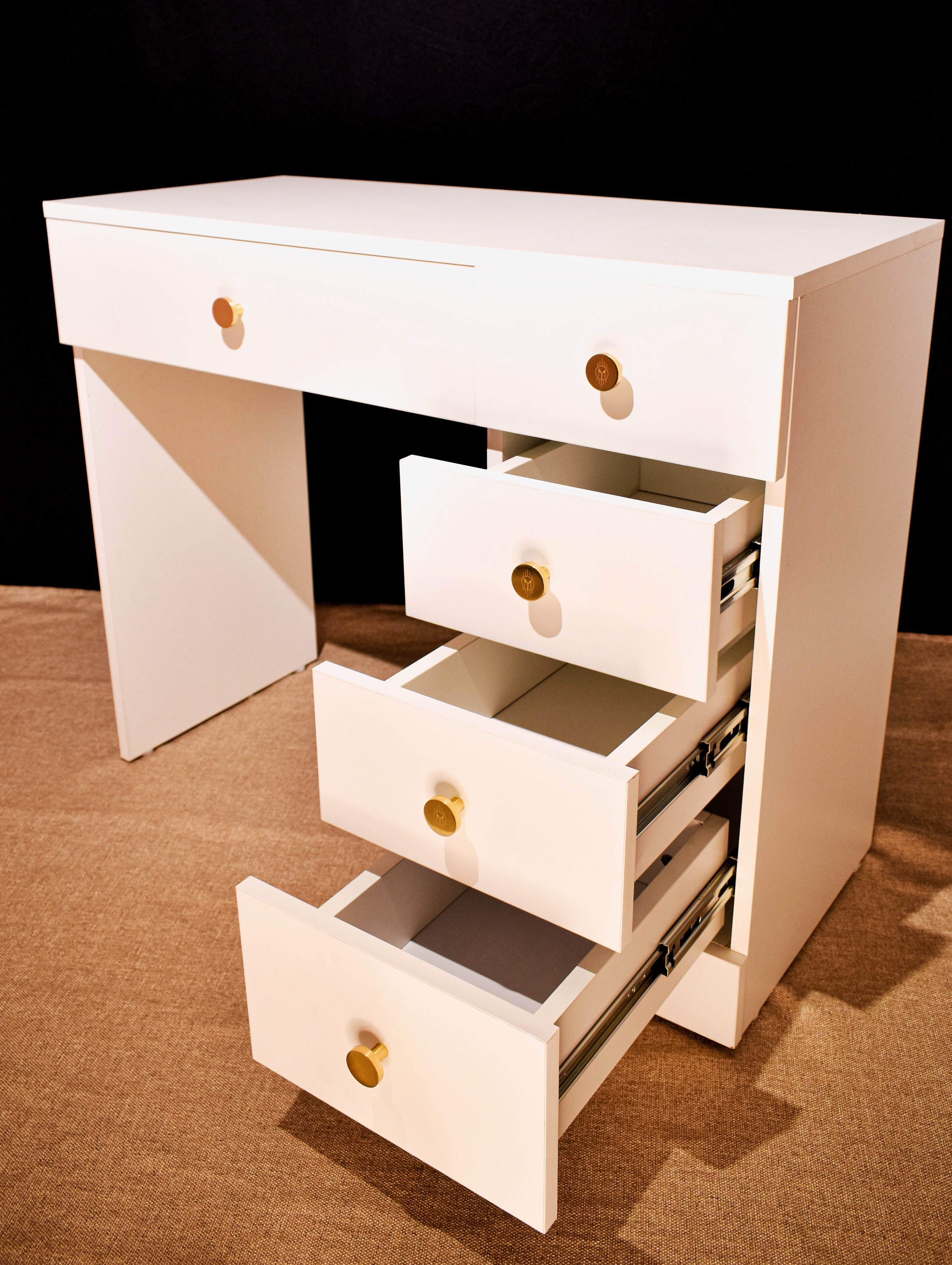 THE JUNKIE TABLE - Omaara