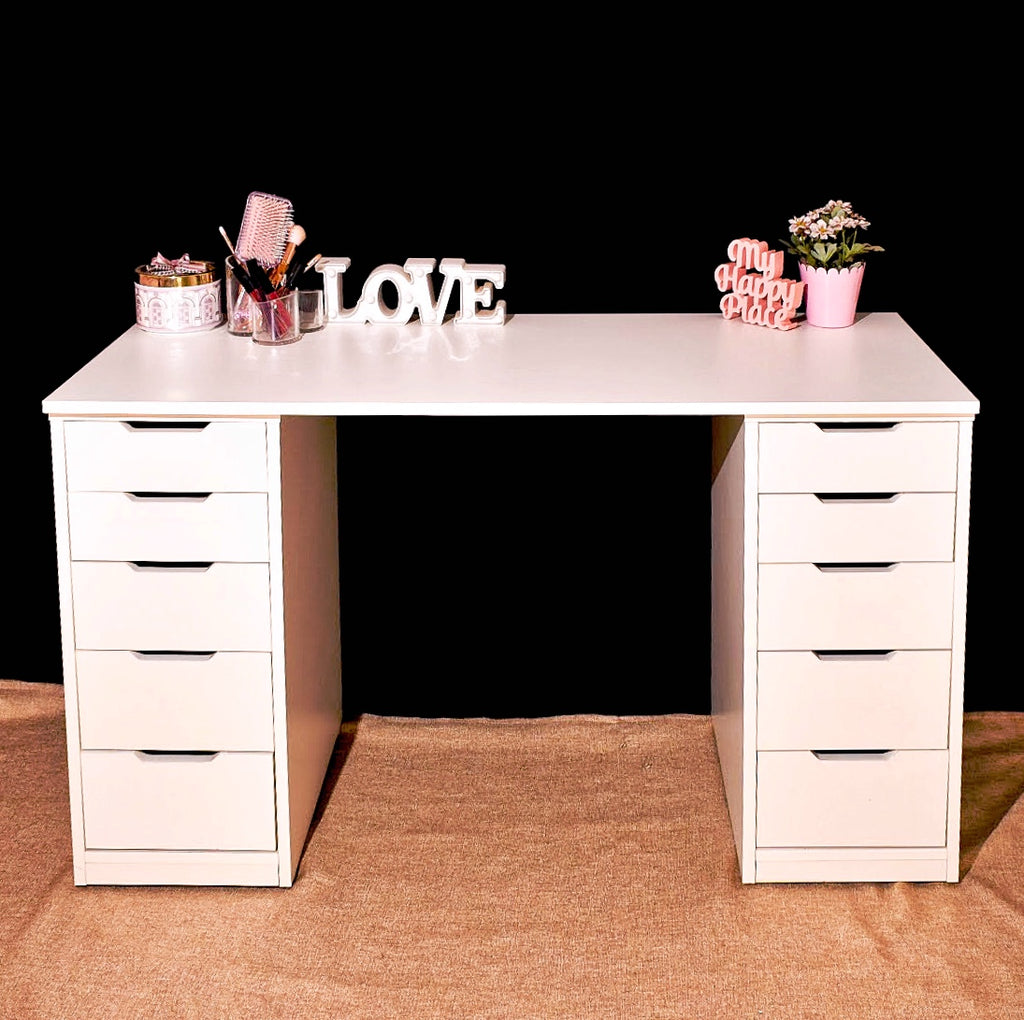 THE PRINCESS TABLE - Omaara