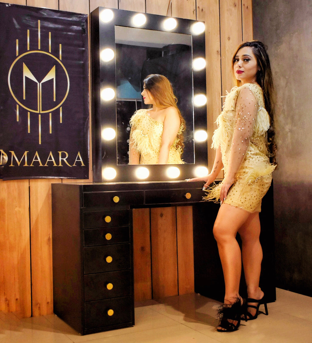 THE MAKEUP SUPERSTAR | MAKEUP VANITY WITH LED LIGHTS - Omaara